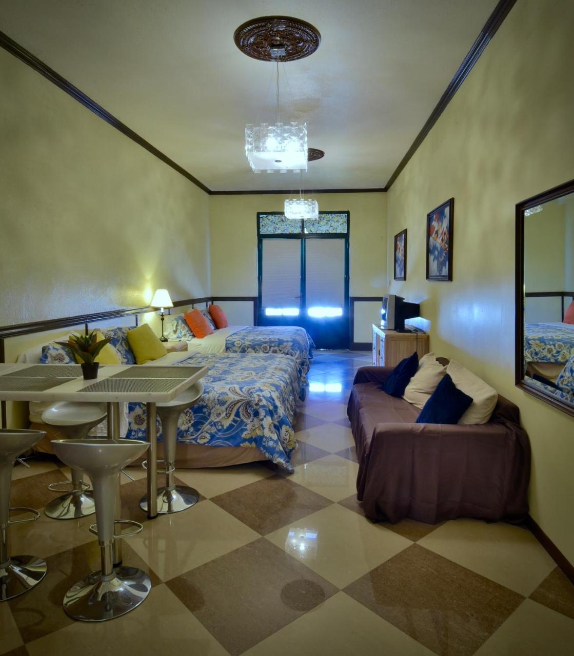 Pista Q Hostel And Apartments Oranjestad Ngoại thất bức ảnh