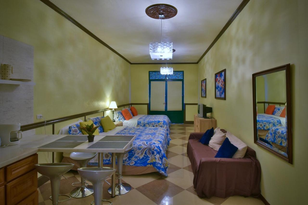 Pista Q Hostel And Apartments Oranjestad Ngoại thất bức ảnh