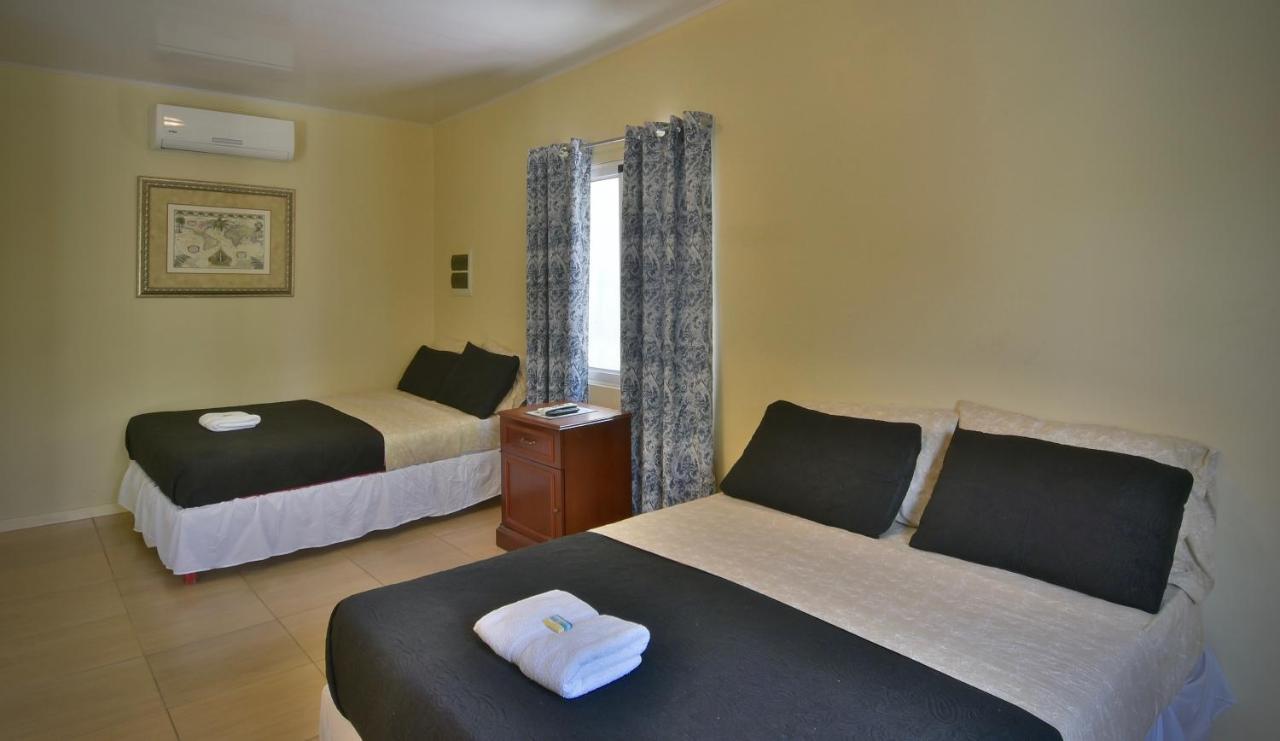 Pista Q Hostel And Apartments Oranjestad Ngoại thất bức ảnh