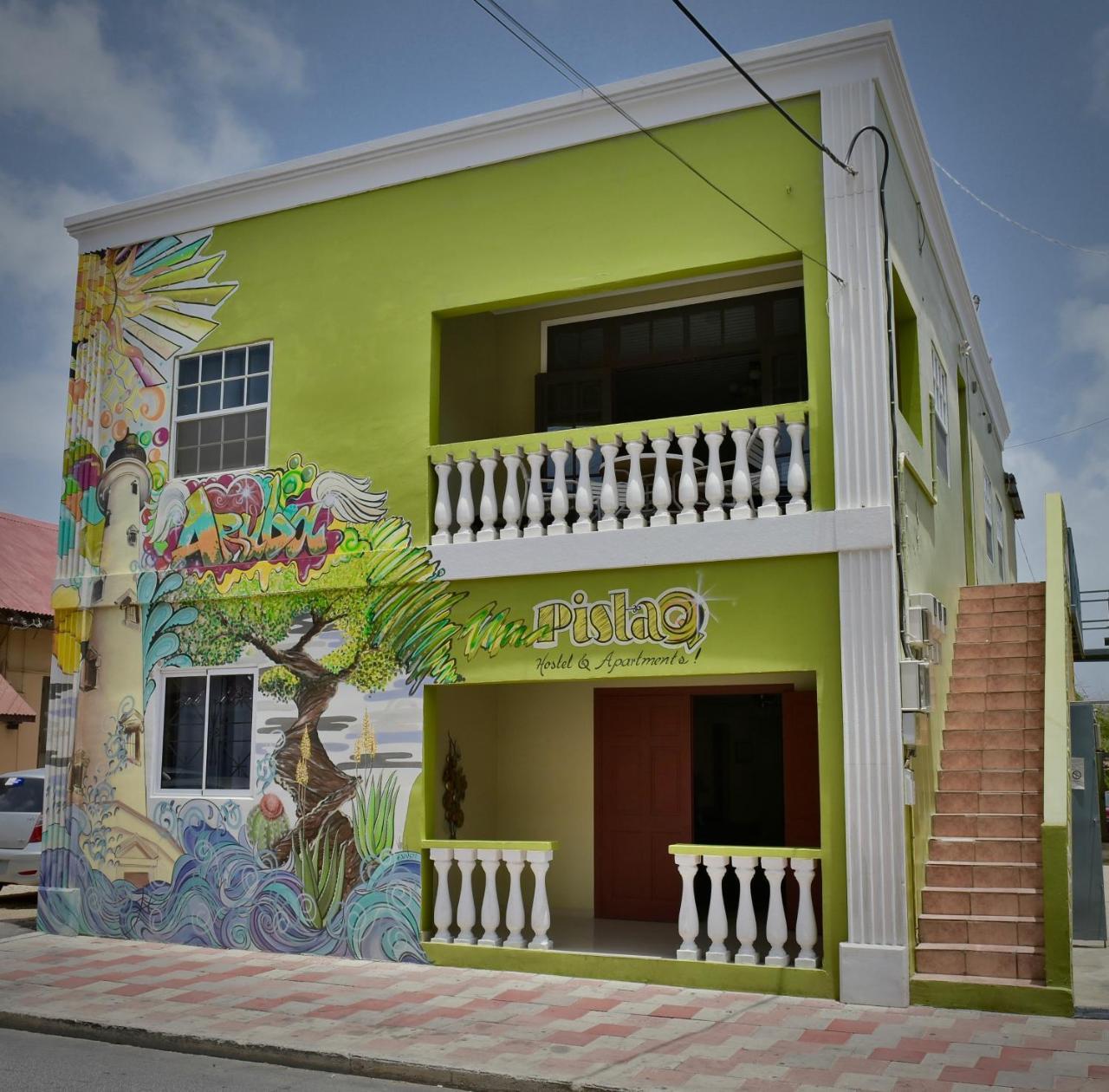 Pista Q Hostel And Apartments Oranjestad Ngoại thất bức ảnh